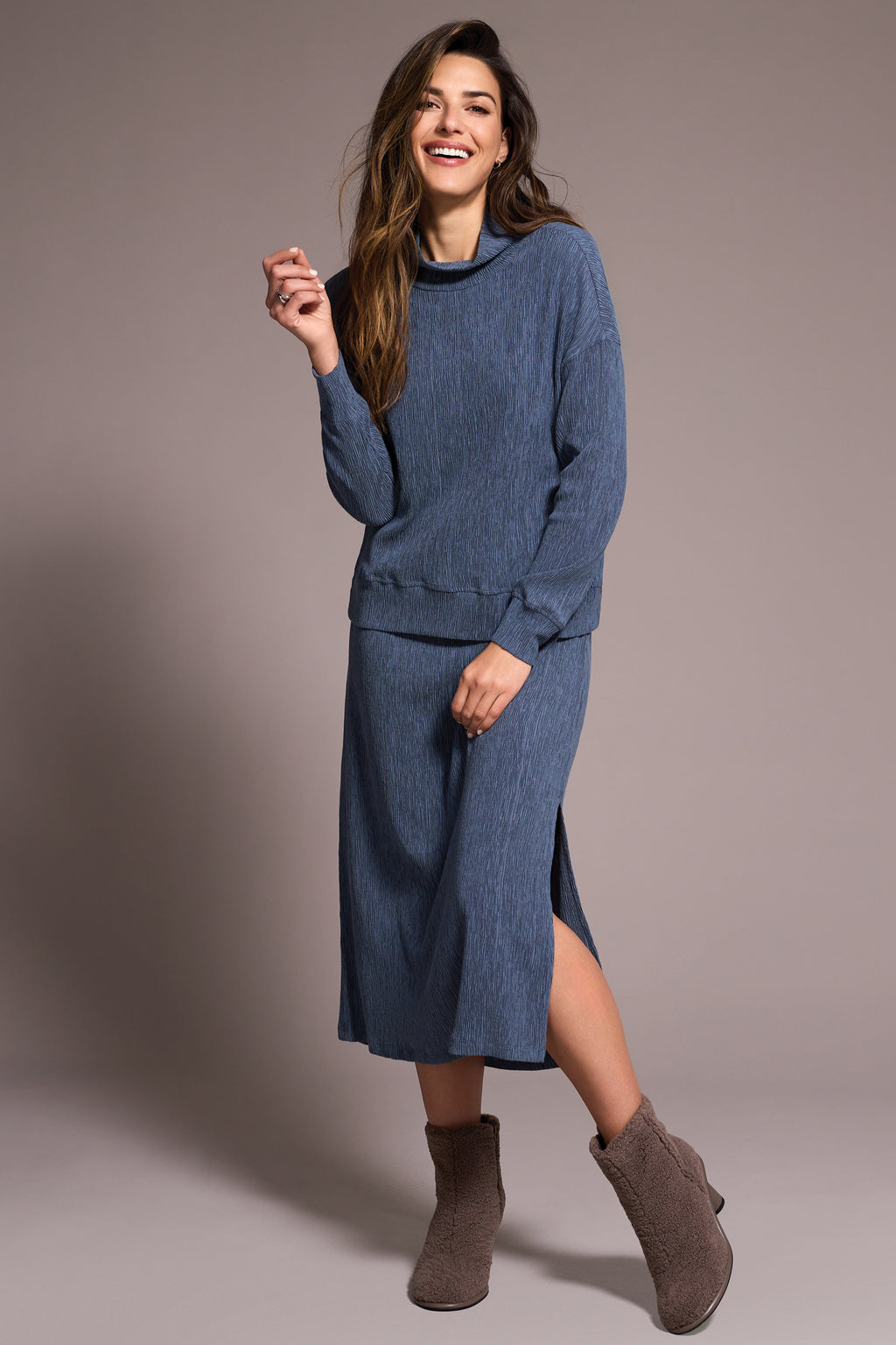 Two-Tone Crinkle Top main image 0