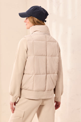 Quilted Puffer Vest With Removable Hood-Sanddune