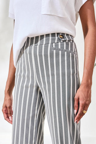 Bengaline Stripe Pull-On Capri Pants-Black