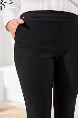Flatten It® Pull-On Capris-Black