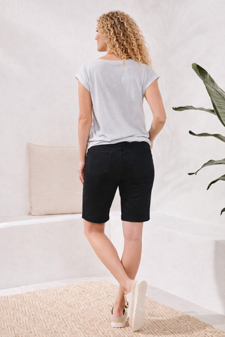 Audrey Pull-On Bermudas Boundless Stretch Denim-Black