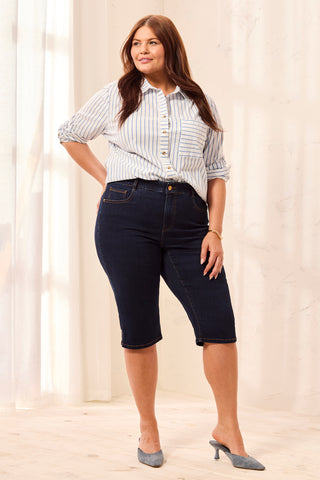 Size Inclusive Comfort Stretch Sophia Curvy Slim Denim Capris-Rinse