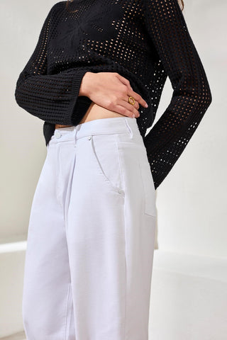 Audrey Girlfriend Barrel Mid Rise Crop Jeans-White