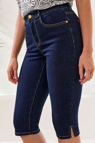 Comfort Stretch Sophia Curvy Slim Denim Capris-Rinse