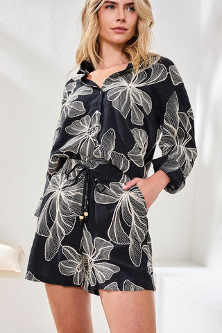 Crosshatch Embroidered Pull-On Short-Black