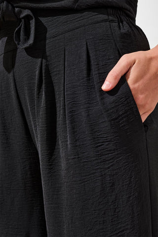 Lightweight Flowy Airflow Pants With Elastic Waist At Back-Black