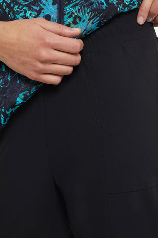 25 INCH PULL-ON TECHNICAL CAPRIS-Black