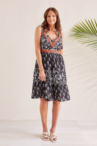 alt view 1 - COTTON PRINTED DRESS WITH TIERS-Black