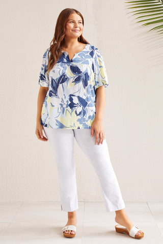 alt view 1 - PRINTED NOTCH NECK TOP WITH SHEERING-Wildlime