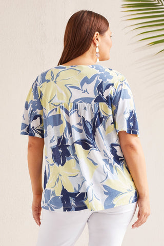 alt view 4 - PRINTED NOTCH NECK TOP WITH SHEERING-Wildlime
